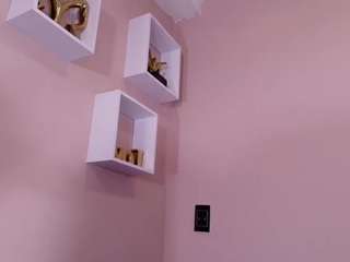 Live webcam model veronica-777 on Soda Cams