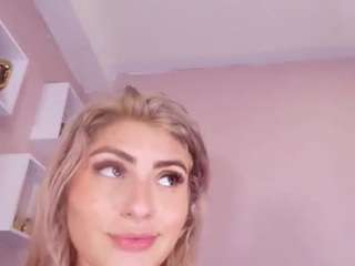 Live webcam model veronica-777 on Soda Cams