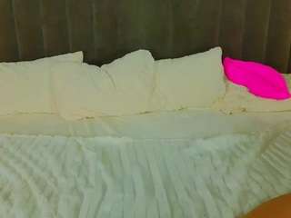 KitnissKiss live cam preview