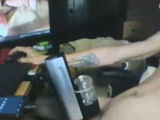 r3v01ut10n live webcam show