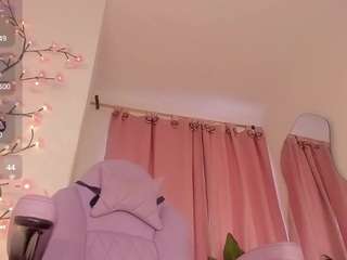 sexyzoe01 live cam profile