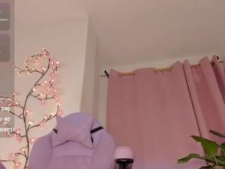 sexyzoe01 live webcam show