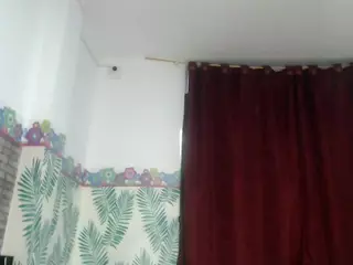 skinnycutefernanda18's Live Sex Cam Show