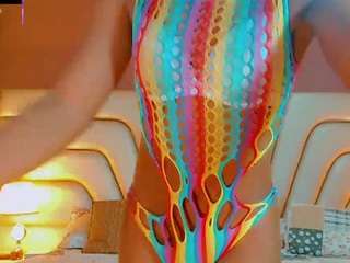 Tiifany-Hot01