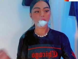 Tiifany-Hot01