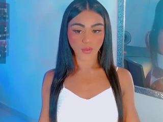 Tiifany-Hot01