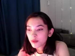 LoisKyong's Live Sex Cam Show
