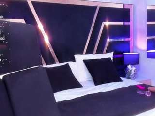 zoe-lennoxx Live Webcam on CamSoda