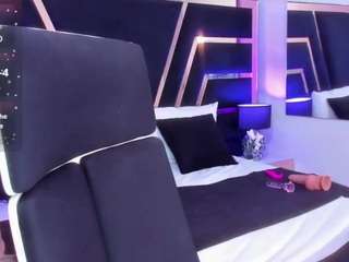 zoe-lennoxx