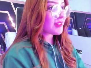 zoe-lennoxx webcam
