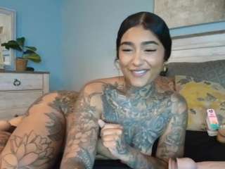 avaevee Live Webcam on CamSoda