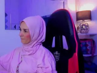IrisKarim's Live Sex Cam Show