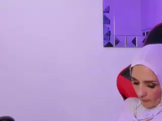 IrisKarim's Live Sex Cam Show