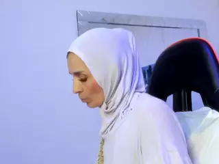 IrisKarim's Live Sex Cam Show