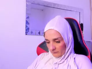 IrisKarim's Live Sex Cam Show