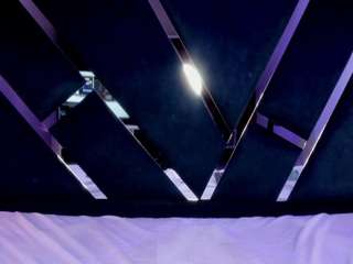 nahid-jaziri, female webcam model,  years old, on live webcam