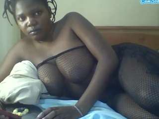Linah Vee live webcam show