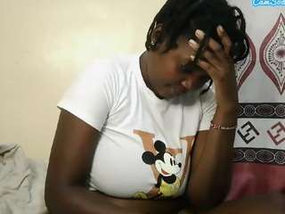 Linah Vee live cam preview