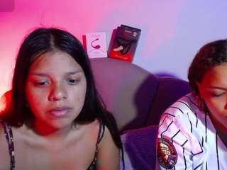 horny-sexy-brunette webcam