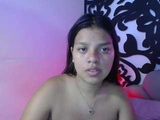 horny-sexy-brunette webcam