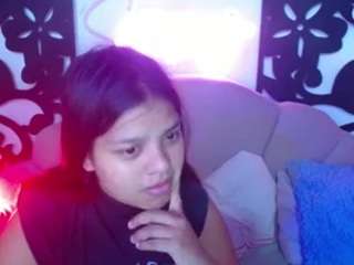 horny-sexy-brunette webcam