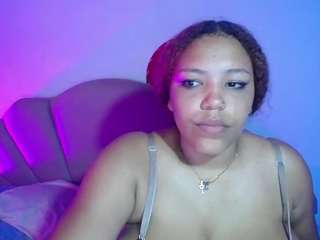 horny-sexy-brunette webcam