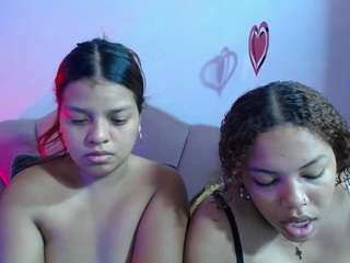 horny-sexy-brunette webcam