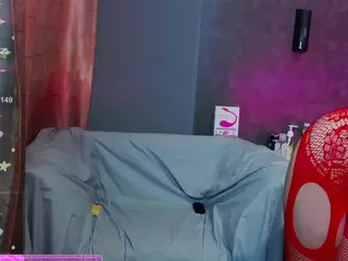 KiraNigh's Live Sex Cam Show