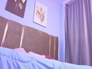 salomefoxx Live Webcam on CamSoda