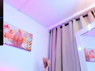 salomefoxx Live Webcam on CamSoda