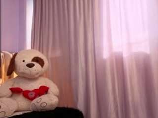 salomefoxx Live Webcam on CamSoda