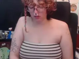 snailsaysreadbio's Live Sex Cam Show
