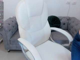 naomii-campbell's CamSoda show and profile