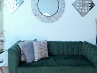  naomii-campbell chat room