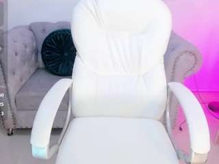  naomii-campbell chat room