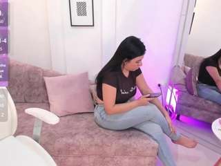 Checkout Naomii-campbell's steaming hot live broadcast for mesmerizing beauty naomii-campbell from CamSoda