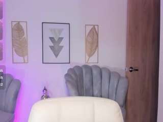  naomii-campbell chat room