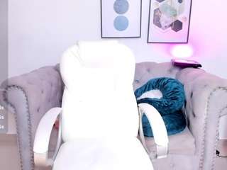 naomii-campbell Live Webcam on CamSoda