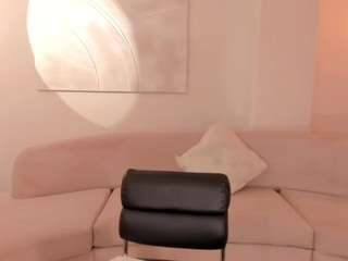 naomii-campbell live cam profile