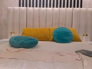 naomii-campbell webcam