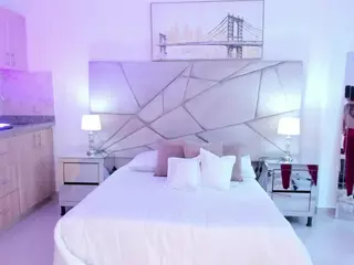 naomii-campbell's Live Sex Cam Show