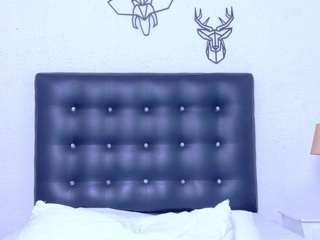 skinny-hottie18 Live Webcam on CamSoda