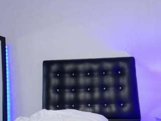  skinny-hottie18 chat room