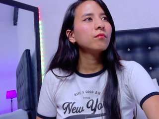 skinny-hottie18 webcam