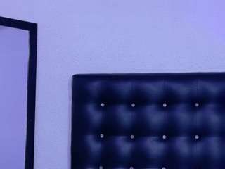 Skinny-hottie18 — LIVE on Camsoda