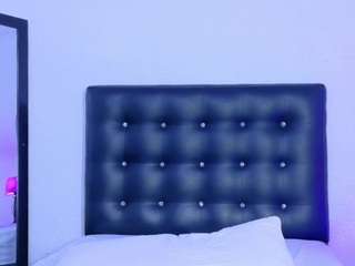 Acest model este live acum. skinny-hottie18