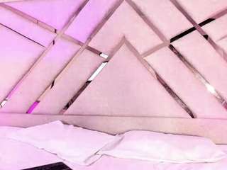 Emma-Coo live cam