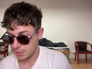 mystrangeaddiction webcam