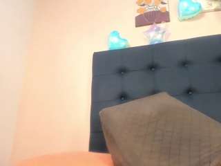 Evelonga707 live webcam show