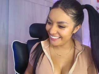 layla-nicols webcam